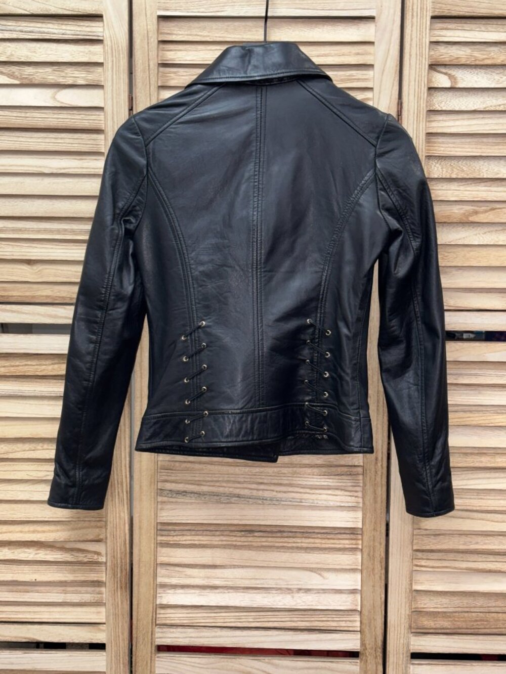Guess Black Genuine Leather Gold Hardware Moto Jacket – Size XSmall - Picture 10 of 11